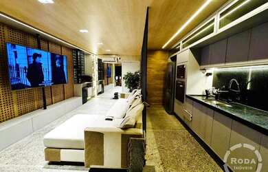 Imagem: O apartamento possui 1 Dormitório, 1 Banheiro, 1 Vaga na garagem