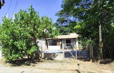 Imagem: A casa possui 2 Dormitórios, 2 Banheiros, 3 Vagas na garagem