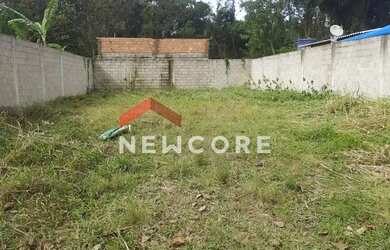 Imagem: O terreno possui 380m² de Área e está localizado em Folha
