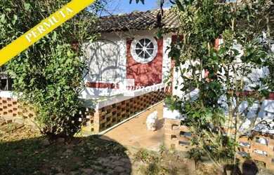 Imagem: A casa em condomínio possui 5 Dormitórios, 2 Banheiros, 3