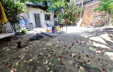 Imagem: A casa possui 5 Dormitórios, 4 Banheiros, 2 Vagas na garagem