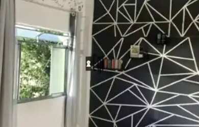 Imagem: A casa possui 2 Dormitórios, 1 Banheiro, 1 Vaga na garagem