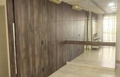 Imagem: O apartamento possui 3 Dormitórios, 2 Banheiros, 2 Vagas na