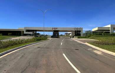 Imagem: O terreno possui 260m² de Área e está localizado em Senador