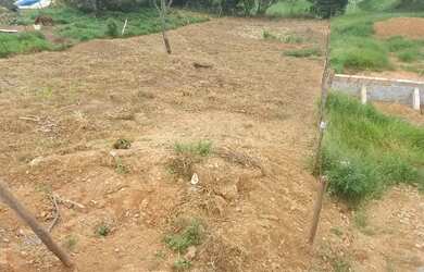 Imagem: O terreno possui 1.100m² de Área e está localizado em Parque