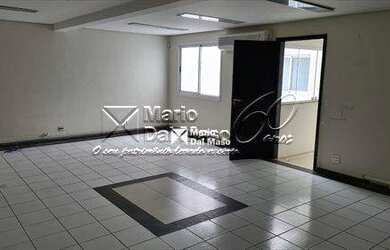 Imagem: O depósito possui 2 Vagas na garagem, 383m² de Área e está