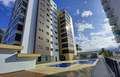 Imagem: O apartamento possui 3 Dormitórios, 1 Banheiro, 2 Vagas na