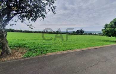 Imagem: O terreno possui 1000m² de Área e está localizado em Centro