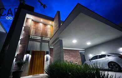 Imagem: A casa em condomínio possui 4 Dormitórios, 4 Banheiros, 2