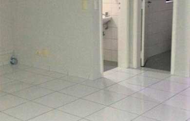 Imagem: O depósito possui 1 Vaga na garagem, 33m² de Área e está