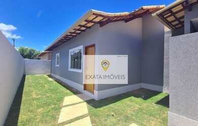 Imagem: A casa possui 3 Dormitórios, 2 Banheiros, 3 Vagas na garagem