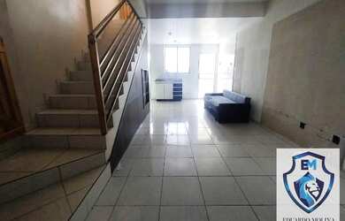 Imagem: A casa possui 2 Dormitórios, 2 Banheiros, 2 Vagas na garagem