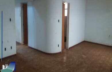 Imagem: O depósito possui 3 Vagas na garagem e 343m² de Área e está