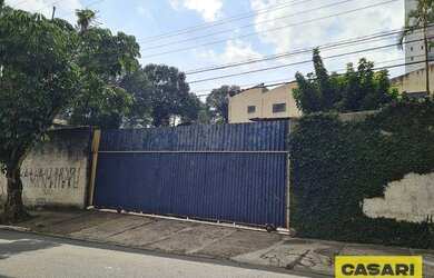 Imagem: O depósito possui 5 Vagas na garagem, 741m² de Área e está