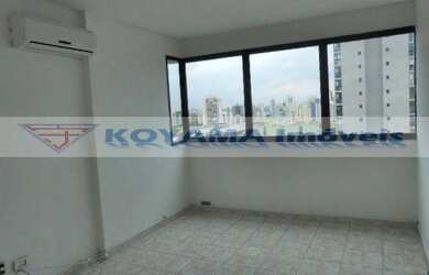 Imagem: O depósito possui 1 Vaga na garagem, 57m² de Área e está