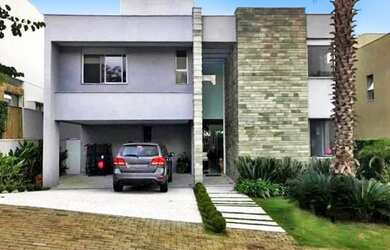 Imagem: A casa em condomínio possui 4 Dormitórios, 5 Banheiros, 4