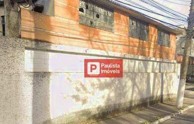 Imagem: O depósito possui 4 Vagas na garagem, 1.450m² de Área e