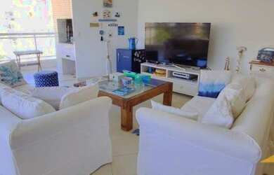 Imagem: O apartamento possui 3 Dormitórios, 1 Banheiro, 2 Vagas na