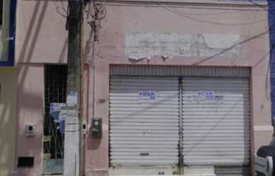 Imagem: O depósito possui 2 Vagas na garagem, 250m² de Área e está