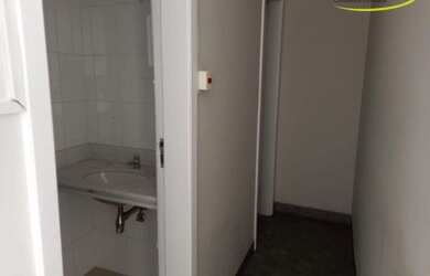 Imagem: O depósito possui 100m² de Área e está localizado em Centro