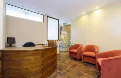 Imagem: O depósito possui 102m² de Área e está localizado em Centro