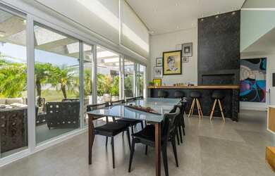 Imagem 2: Casa contemporânea para venda possui 235m Condomínio Alfhaville