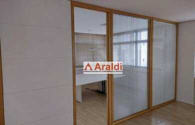 Imagem: O depósito para alugar possui 2 Vagas na garagem e 150m² de