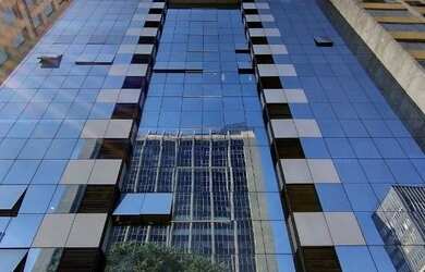 Imagem: O depósito possui 2 Vagas na garagem e 104m² de Área e está