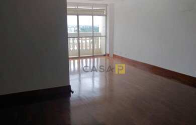 Imagem: O apartamento possui 3 Dormitórios, 1 Banheiro, 2 Vagas na