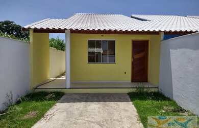 Imagem: A casa possui 2 Dormitórios, 2 Banheiros, 2 Vagas na garagem