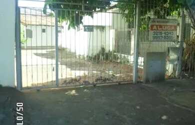 Imagem: A casa para alugar possui 2 Dormitórios, 2 Banheiros, 2 Vagas