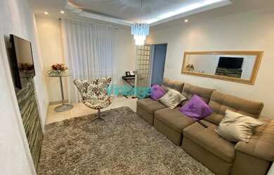 Imagem: A casa possui 3 Dormitórios, 2 Banheiros, 2 Vagas na garagem