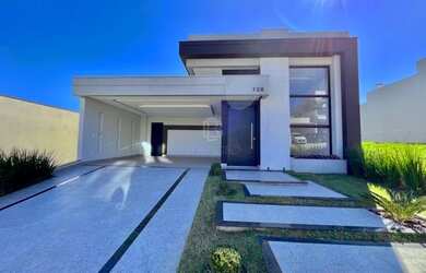 Imagem: A casa em condomínio possui 3 Dormitórios, 5 Banheiros, 4