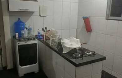 Imagem: A casa possui 2 Dormitórios, 1 Banheiro, 1 Vaga na garagem