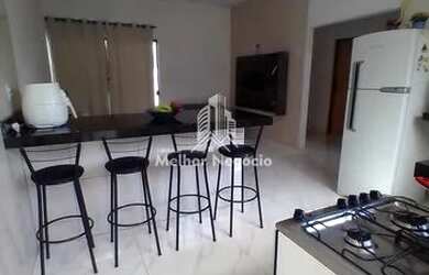 Imagem: A casa possui 2 Dormitórios, 2 Banheiros, 4 Vagas na garagem