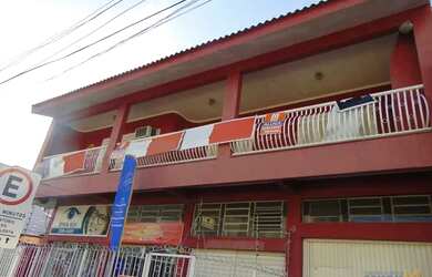 Imagem: A casa possui 2 Dormitórios, 5 Banheiros, 3 Vagas na garagem