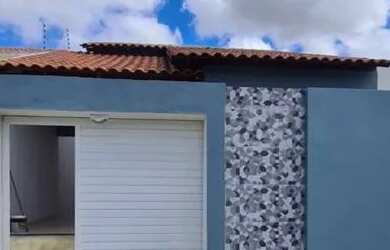 Imagem: A casa possui 2 Dormitórios, 2 Banheiros, 1 Vaga na garagem