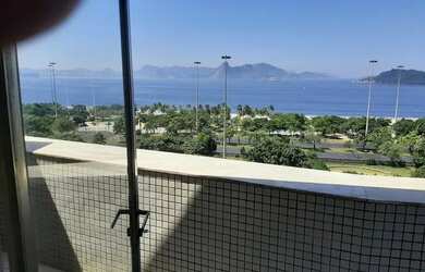 Imagem 1: Cobertura no Flamengo. Varanda, Vista para o mar, 105m² de Áreae2 Banheiros