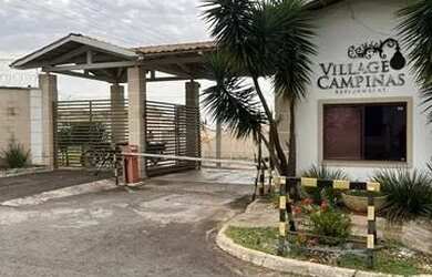 Imagem: A casa em condomínio possui 3 Dormitórios, 2 Banheiros, 1