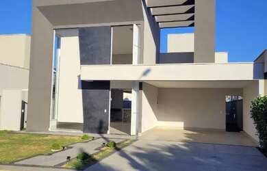 Imagem: A casa em condomínio possui 4 Dormitórios, 5 Banheiros, 4