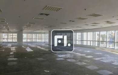 Imagem: O depósito possui 5 Vagas na garagem, 417m² de Área e está