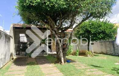 Imagem: A casa possui 4 Dormitórios, 3 Banheiros, 3 Vagas na garagem