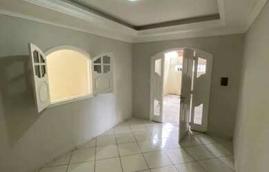 Imagem: A casa possui 2 Dormitórios, 1 Banheiro, Área de serviço