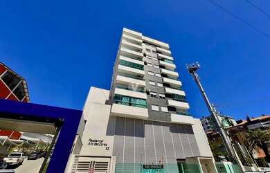 Imagem: O apartamento possui 3 Dormitórios, 2 Banheiros, 2 Vagas na