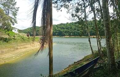 Imagem 6: Terreno com luz e Internet e água a 300 mts da represa