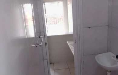 Imagem 13: Aluga-se KITNET. 1 Dormitório