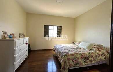 Imagem 12: Casa residencial com 4 quartos sendo 1 suíte disponível para locação...