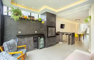 Imagem: A casa em condomínio possui 3 Dormitórios, 4 Banheiros, 2