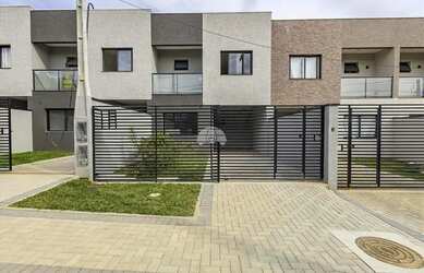 Imagem: A casa à venda possui 3 Dormitórios, 2 Banheiros, 2 Vagas