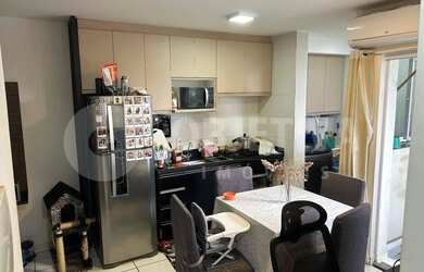 Imagem: O apartamento possui 2 Dormitórios, 2 Banheiros, 1 Vaga na